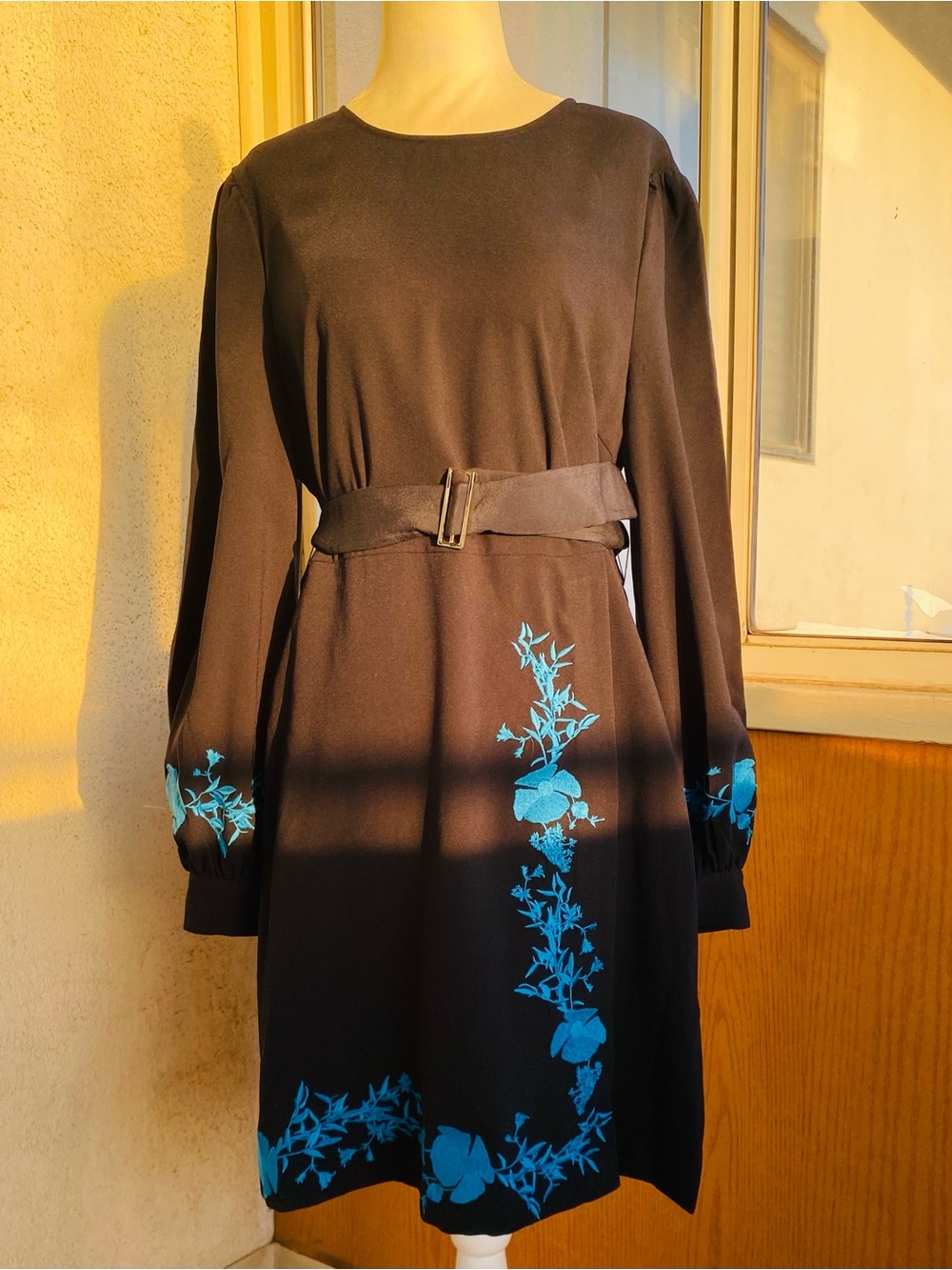 Ted Baker London Zephyra Bluebell Embroidered Belted Dress Navy Size 4 US 10 NWT - Picture 4 of 16
